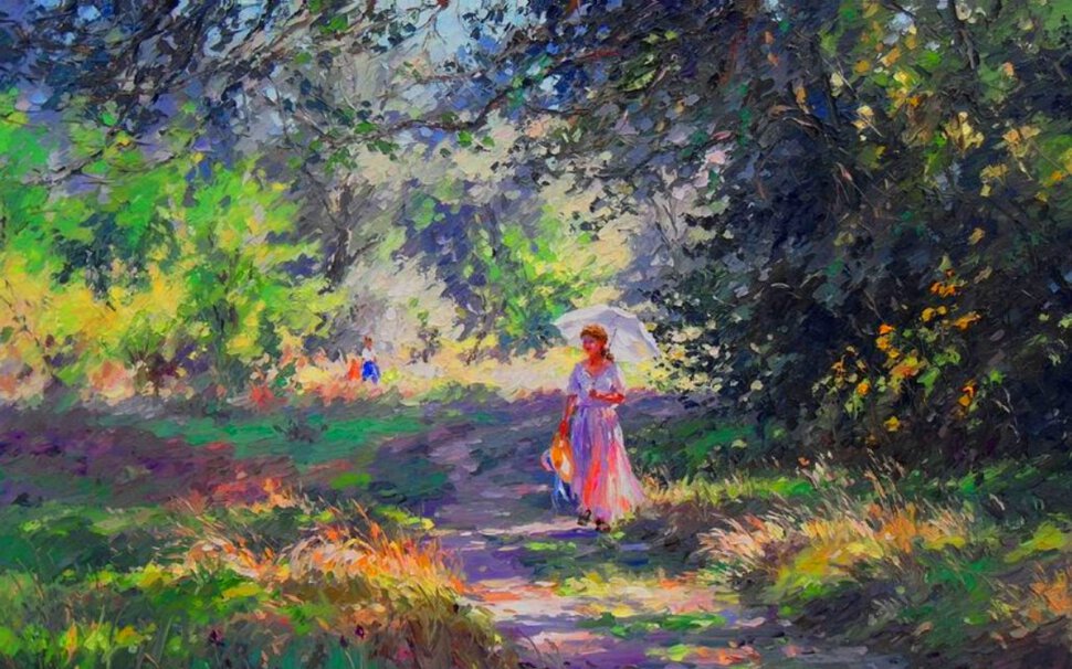 Обнаженная принцесса гуляет по живописному лесу