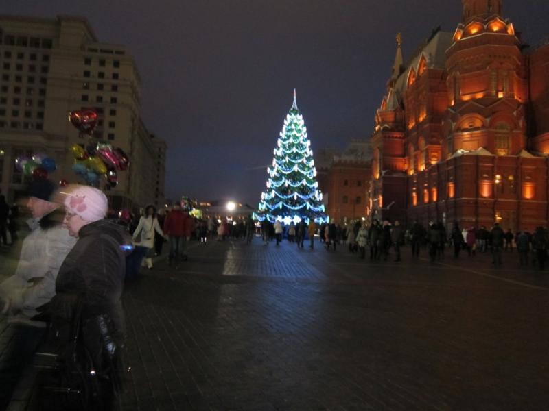 В самом центре Москвы празднуют Новый год