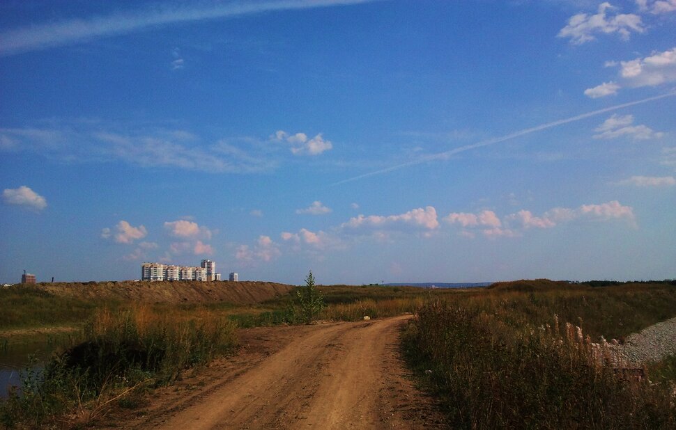 По дороге за городом