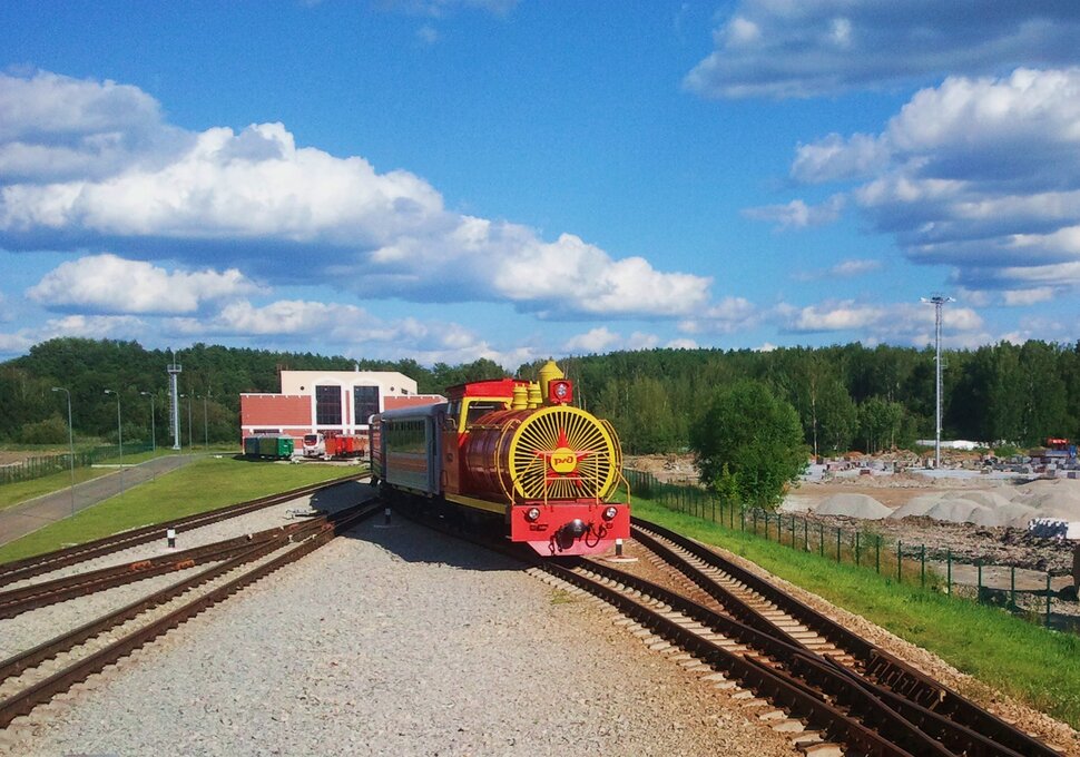 На детской железной дороге