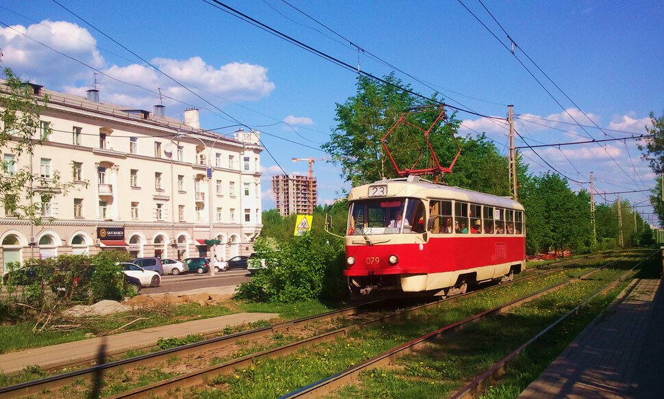 По городу на трамвайчике