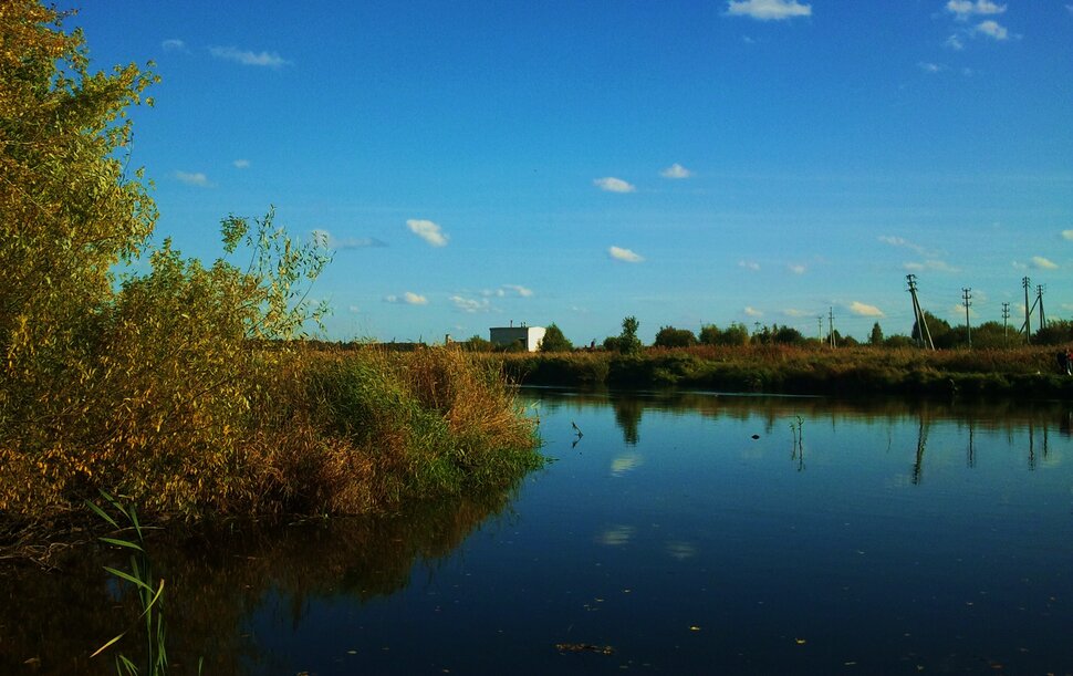 Осенью у реки