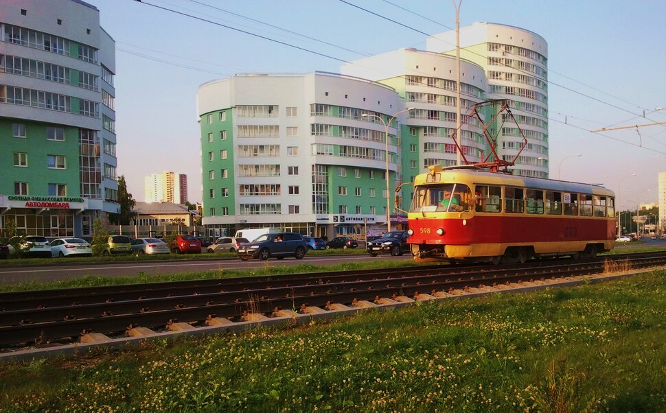 По городу на трамвайчике