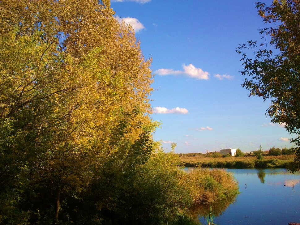 В сентябре у реки